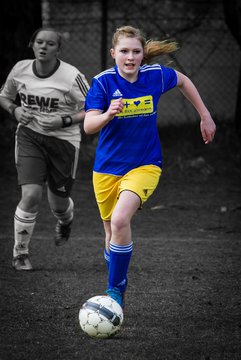 Bild 3880 - B-Juniorinnen Tus Tensfeld - TSV Gnutz o.W. : Ergebnis: 1:3
